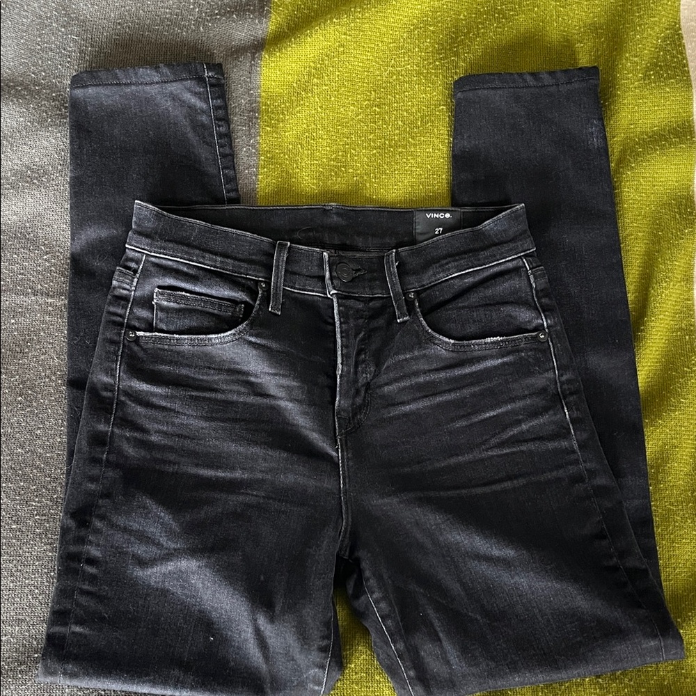 Vince Women's Dark Black Skinny Jeans- nice stretch- size 27
